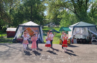 Фестиваль "Лазоревый край" был посвящен детям Великой Отечественной войны Фестиваль "Лазоревый край" был посвящен детям Великой Отечественной войны.